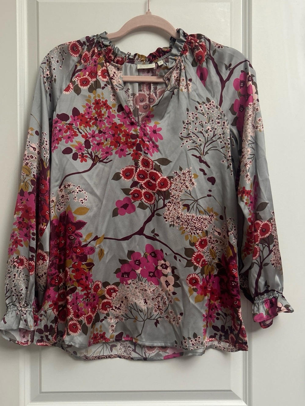SPARTINA 449 size S 100% silk satin Ruffled Floral Popover blouse top